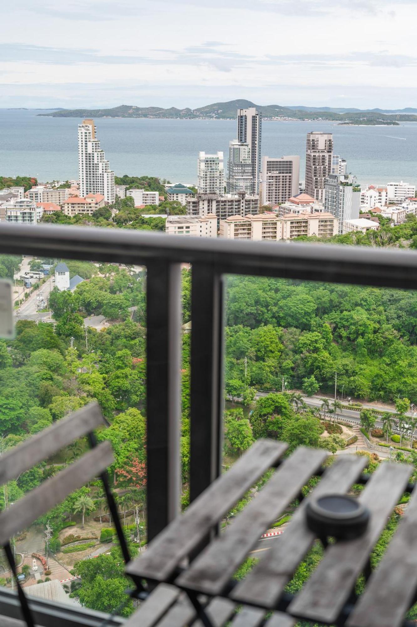 Unixx Pattaya By Alvin Apartment Exterior foto